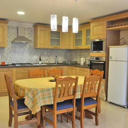 Superior Lungomare Apartament *